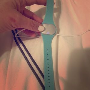 Ava bracelet 1.2 like new